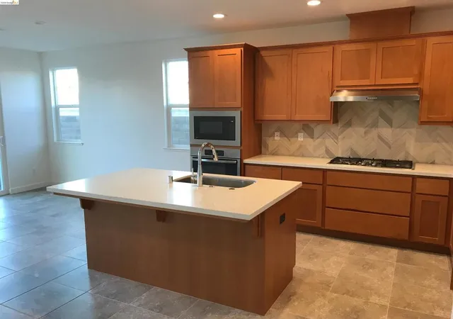 Photo 2 of Single family home for sale at 739 Jennifer St, Brentwood, CA 94513 | MLS# 41147485 | Listing updated on 2026-09-15