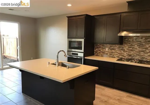 Photo 3 of Single family home for sale at 737 Jennifer St, Brentwood, CA 94513 | MLS# 41147486 | Listing updated on 2026-09-15