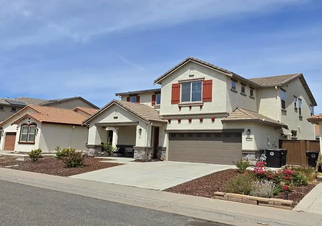 Photo 3 of Single family home for sale at 12571 Aviston Way, Rancho Cordova, CA 95742 | MLS# ML82060400 | Listing updated on 2026-09-15