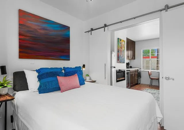 Listing Photo 4 - Condo for sale in building located at 314 E Stevens Rd, Palm Springs, CA 92262 - Unit #2