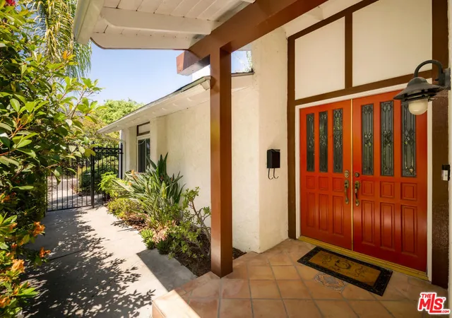 Photo 2 of Single family home for sale at 12556 Rosy Cir, Los Angeles, CA 90066 | MLS# 26966147 | Listing updated on 2026-10-02