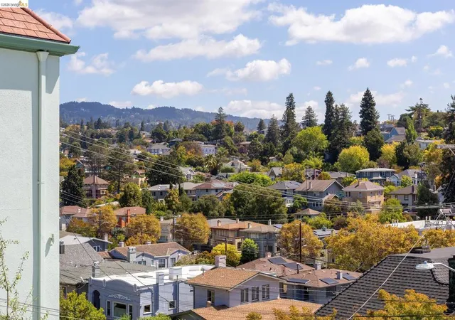 Listing Photo 5 - Condo for sale in building located at 873 Erie, Oakland, CA 94610