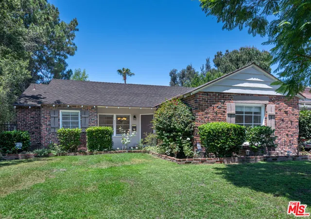 Photo 2 of Single family home for sale at 4421 Strohm Ave, Toluca Lake, CA 91602 | MLS# 26985571 | Listing updated on 2026-09-16