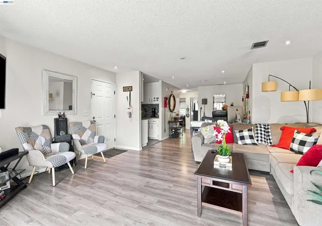 Photo 3 of Condo for sale at 3814 Via Verdi, El Sobrante, CA 94803 | MLS# 41147500 | Listing updated on 2026-09-15