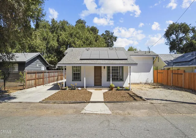 Photo 2 of Single family home for sale at 124 S Padre Juan Ave, Ojai, CA 93023 | MLS# V1-38619 | Listing updated on 2026-09-15