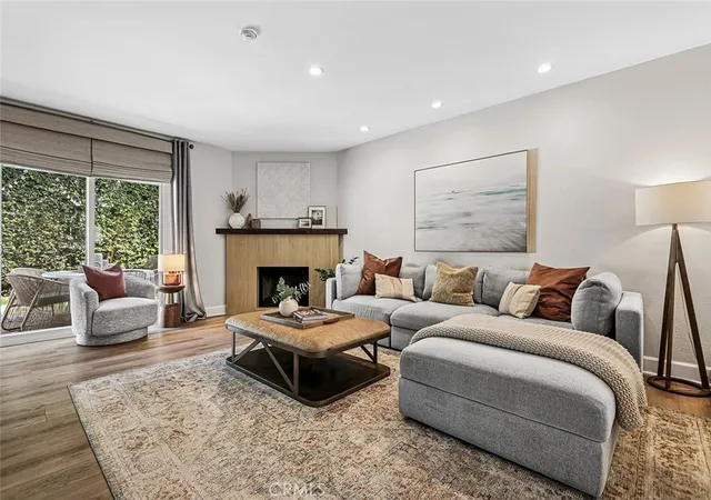 Photo 4 of Sale Pending at 1921 Carnegie Ln #5, Redondo Beach, CA 90278 | MLS# SB26193528 | Listing updated on 2026-09-17