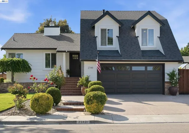 Photo 2 of Single family home for sale at 2749 Laramie Gate Cir, Pleasanton, CA 94566 | MLS# 41147502 | Listing updated on 2026-09-15