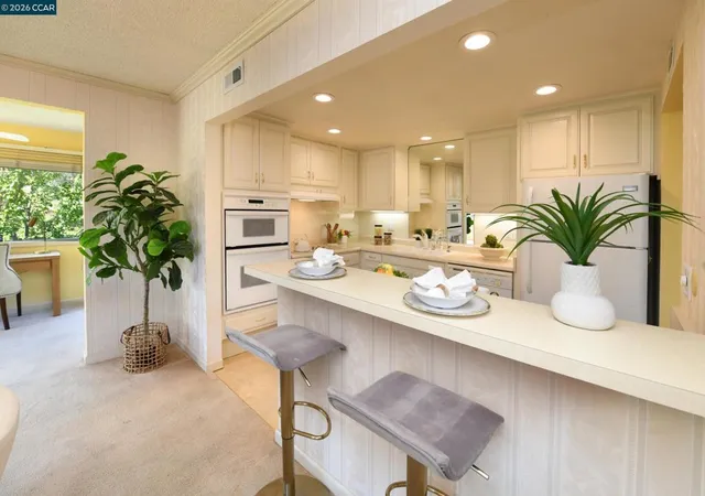 Listing Photo 4 - Condo for sale in building located at 3349 Golden Rain Rd, Walnut Creek, CA 94595 - Unit #15