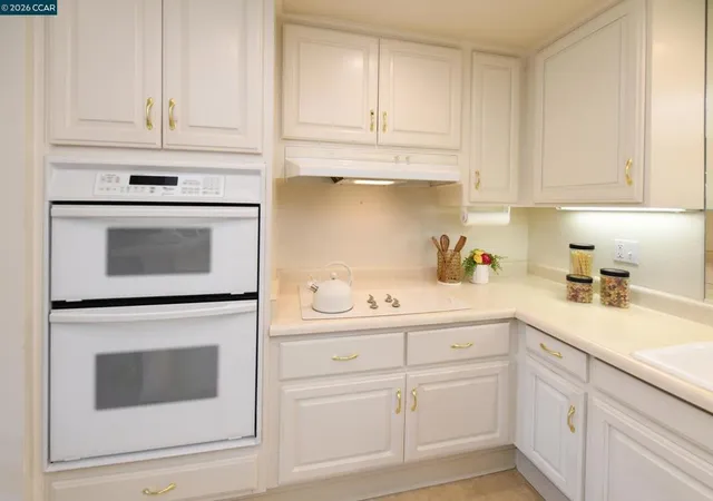 Listing Photo 5 - Condo for sale in building located at 3349 Golden Rain Rd, Walnut Creek, CA 94595 - Unit #15