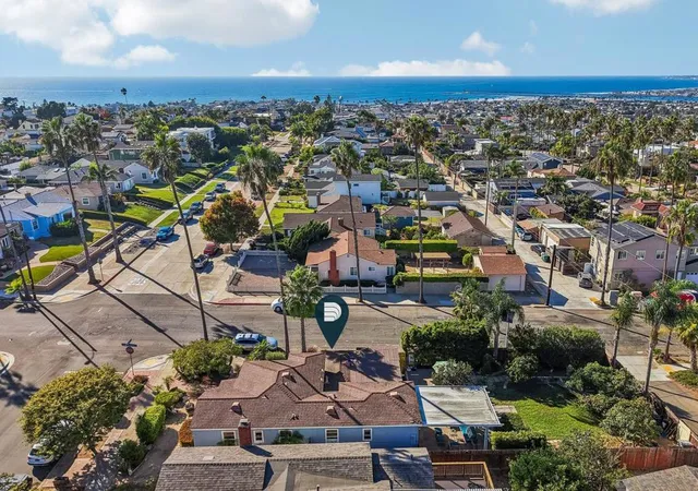 Photo 2 of Sale Pending at 4390 Niagara Ave, San Diego, CA 92107 | MLS# 260022010SD | Listing updated on 2026-09-17