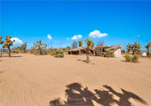 Photo 2 of Single family home for sale at 58662 Buena Vista Dr, Yucca Valley, CA 92284 | MLS# JT26196325 | Listing updated on 2026-09-14