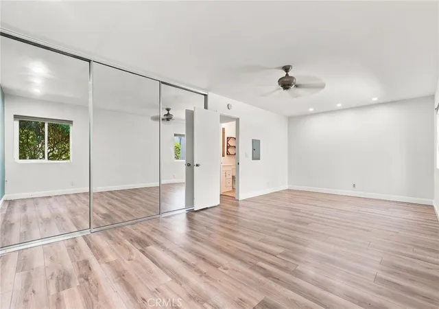 Listing Photo 4 - Condo for sale in building located at 4812 Holw Corner, Culver City, CA 90230 - Unit #151