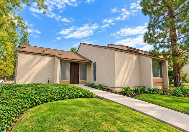 Photo 1 of Townhouse for sale at 1536 Eland Ln, Ventura, CA 93003 | MLS# V1-38623 | Listing updated on 2026-09-15