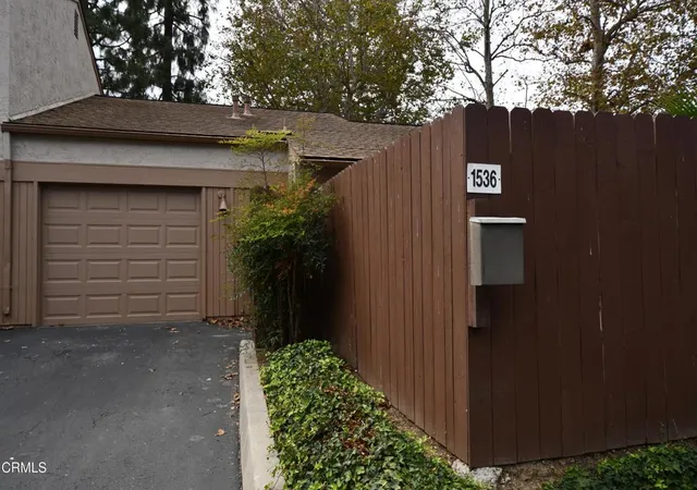 Photo 2 of Townhouse for sale at 1536 Eland Ln, Ventura, CA 93003 | MLS# V1-38623 | Listing updated on 2026-09-15