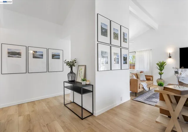 Photo 4 of Single family home for sale at 5736 Medallion Ct, Castro Valley, CA 94552 | MLS# 41147519 | Listing updated on 2026-09-15