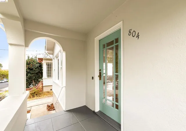 Photo 4 of Single family home for sale at 804 Madison St, Albany, CA 94706 | MLS# 41147521 | Listing updated on 2026-09-15