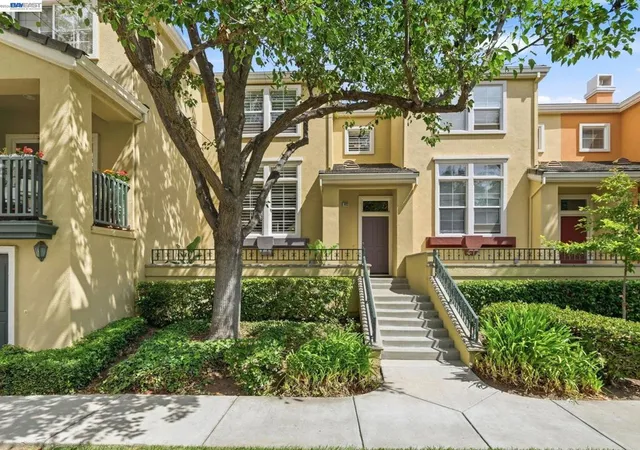 Townhouse for sale at 3423 Ellery Cmn, Fremont, CA 94538 | MLS# 41147522