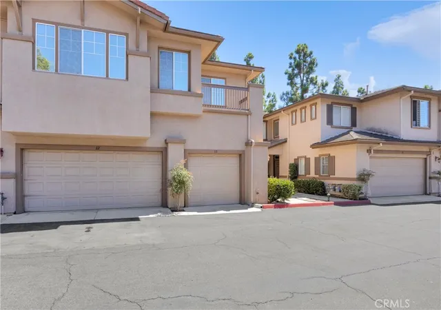 Photo 1 of Condo for sale at 10 Iron Bark, Aliso Viejo, CA 92656 | MLS# OC26196605 | Listing updated on 2026-09-15