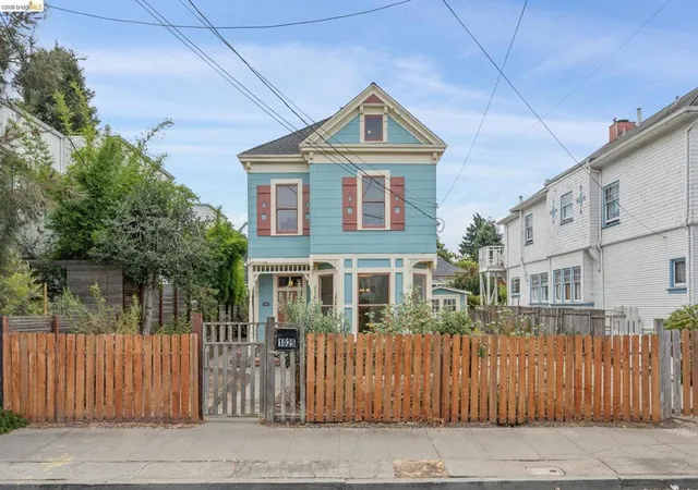 Photo 1 of Single family home for sale at 1025 55th Street, Emeryville, CA 94608 | MLS# 41147532 | Listing updated on 2026-09-15