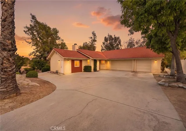 Photo 1 of Single family home for sale at 27435 Columbia St, Hemet, CA 92544 | MLS# SW26197192 | Listing updated on 2026-09-15