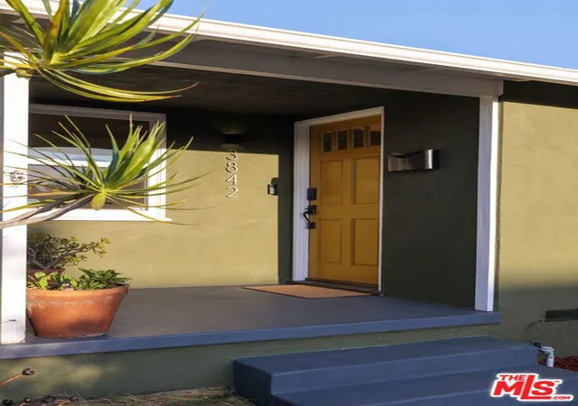 Photo 2 of Sale Pending at (Undisclosed), Los Angeles, CA 90008 | MLS# 26907073 | Listing updated on 2026-10-07