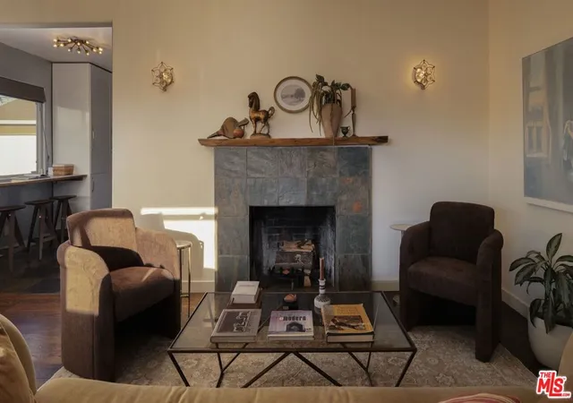 Photo 3 of Sale Pending at (Undisclosed), Los Angeles, CA 90008 | MLS# 26907073 | Listing updated on 2026-10-07