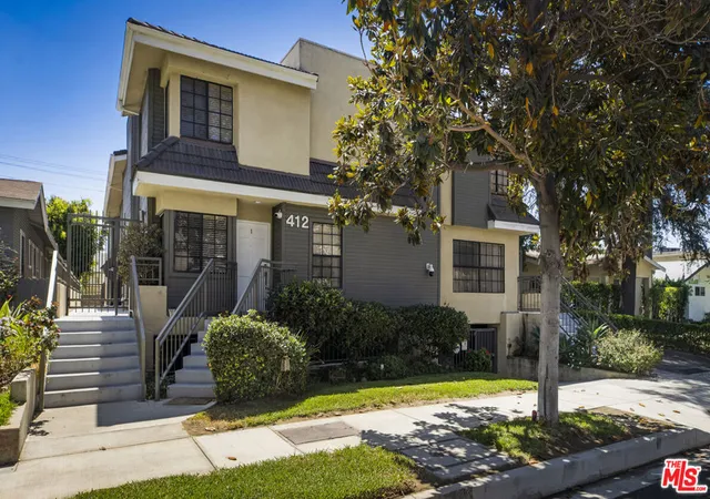 Photo 3 of Condo for sale at 412 W Dryden St #2, Glendale, CA 91202 | MLS# 26984981 | Listing updated on 2026-09-23