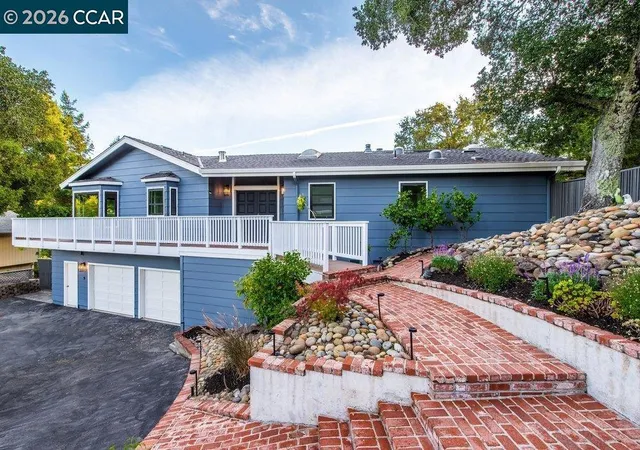 Photo 3 of Sale Pending at 9 Valley Ct, Orinda, CA 94563 | MLS# 41147568 | Listing updated on 2026-09-26