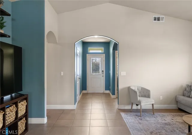 Photo 3 of Sale Pending at 9500 Laurelwood Ct, Shafter, CA 93263 | MLS# PI26197355 | Listing updated on 2026-09-15