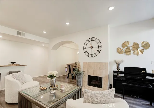 Photo 2 of Condo for sale at 511 N Jackson #101, Glendale, CA 91206 | MLS# GD26187015 | Listing updated on 2026-10-07