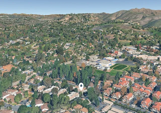 Listing Photo 2 - Condo for sale in building located at 1348 E Hillcrest Dr, Thousand Oaks, CA 91362 - Unit #53