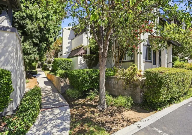 Photo 2 of Condo for sale at 1348 E Hillcrest Dr #53, Thousand Oaks, CA 91362 | MLS# V1-38631 | Listing updated on 2026-09-15