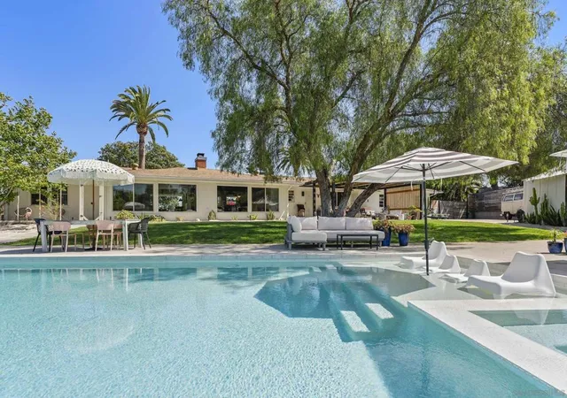 Photo 1 of Sale Pending at 1326 Alta Vista Dr, Vista, CA 92084 | MLS# 260022077SD | Listing updated on 2026-09-14