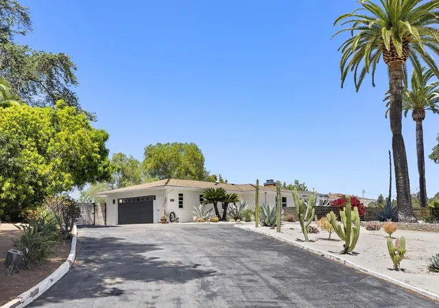 Photo 2 of Sale Pending at 1326 Alta Vista Dr, Vista, CA 92084 | MLS# 260022077SD | Listing updated on 2026-09-14