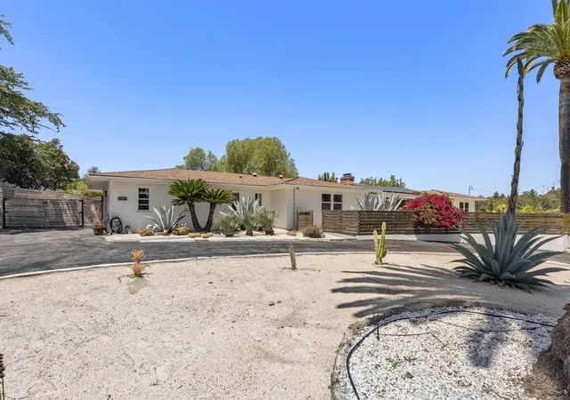 Photo 4 of Sale Pending at 1326 Alta Vista Dr, Vista, CA 92084 | MLS# 260022077SD | Listing updated on 2026-09-14