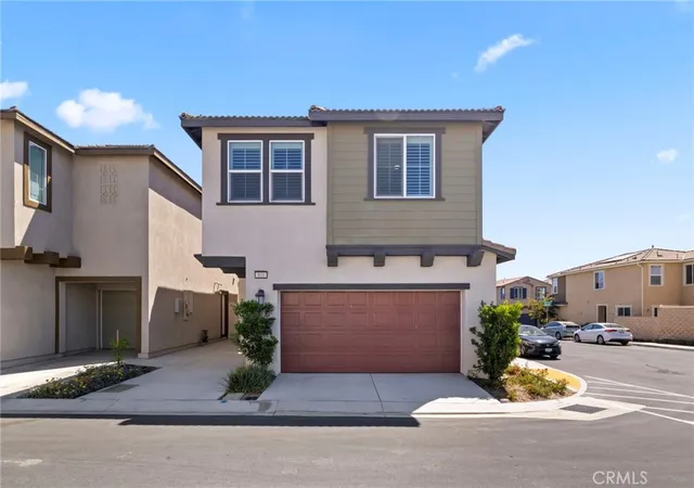 Photo 2 of Sale Pending at 810 Enchanted Hideaway, Upland, CA 91786 | MLS# CV26196828 | Listing updated on 2026-10-06