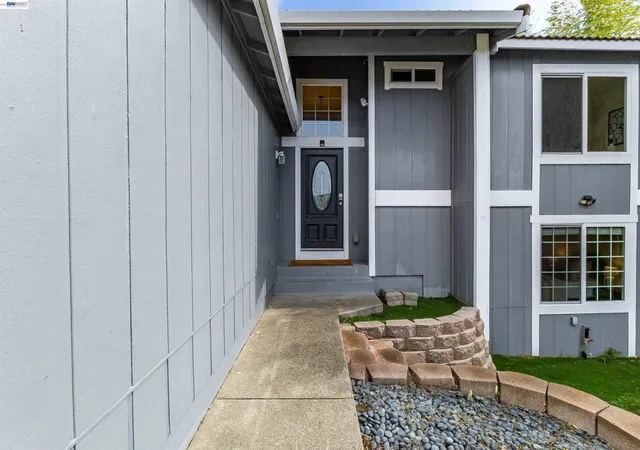 Photo 3 of Sale Pending at 4087 Mozart Dr, El Sobrante, CA 94803 | MLS# 41147588 | Listing updated on 2026-09-14