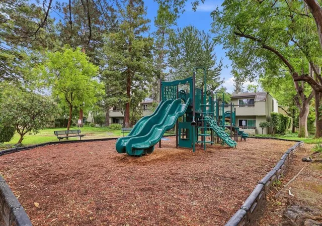 Listing Photo 2 - Condo for sale in building located at 309 Tradewinds Dr, San Jose, CA 95123 - Unit #10