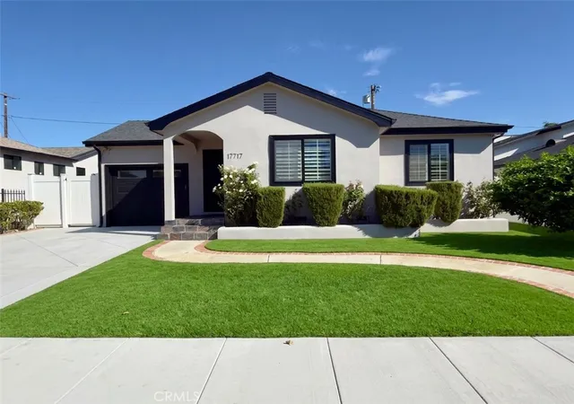 Photo 2 of Single family home for sale at 17717 Miranda, Encino, CA 91316 | MLS# SR26196777 | Listing updated on 2026-09-15