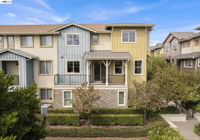 Condo for sale at 347 Basswood Cmn #6, Livermore, CA 94551 | MLS# 41147604