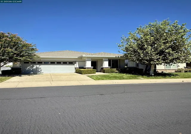 Photo 2 of Single family home for sale at 1010 Centennial Dr, Brentwood, CA 94513 | MLS# 41147602 | Listing updated on 2026-09-16