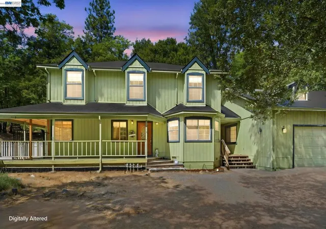 Photo 2 of Sale Pending at 21916 Fallview Dr, Sonora, CA 95370 | MLS# 41147629 | Listing updated on 2026-09-15