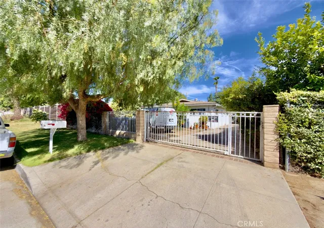 Photo 2 of Sale Pending at 11454 Sunburst St, Sylmar, CA 91342 | MLS# SR26197658 | Listing updated on 2026-09-15