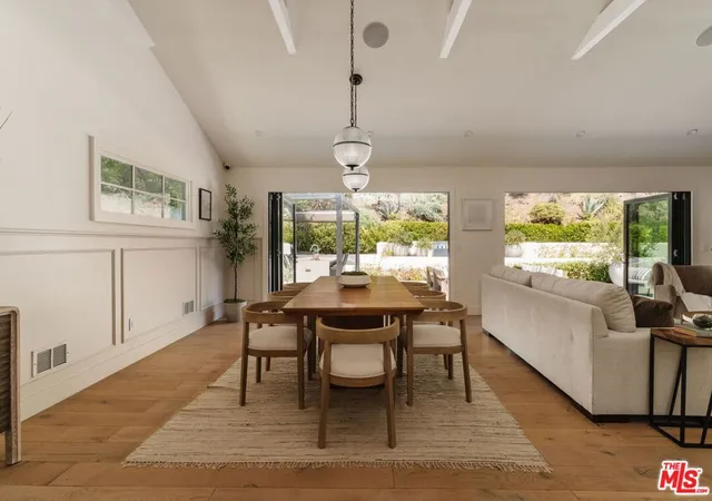Photo 4 of Single family home for sale at 252 N Kenter Ave, Los Angeles, CA 90049 | MLS# 26986071 | Listing updated on 2026-10-29