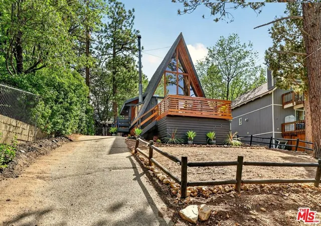 Photo 3 of Single family home for sale at 691 Santa Barbara Ave, Sugarloaf, CA 92386 | MLS# 26982221 | Listing updated on 2026-10-06