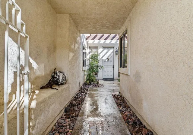 Photo 4 of Sale Pending at 46 Santo Domingo Dr, Rancho Mirage, CA 92270 | MLS# 219152482DA | Listing updated on 2026-09-23