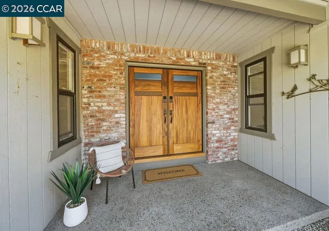 Photo 3 of Single family home for sale at 555 Kismet Ct, Walnut Creek, CA 94597 | MLS# 41147672 | Listing updated on 2026-09-16