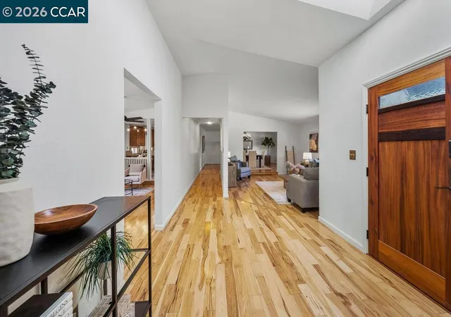Photo 3 of Single family home for sale at 555 Kismet Ct, Walnut Creek, CA 94597 | MLS# 41147672 | Listing updated on 2026-09-16