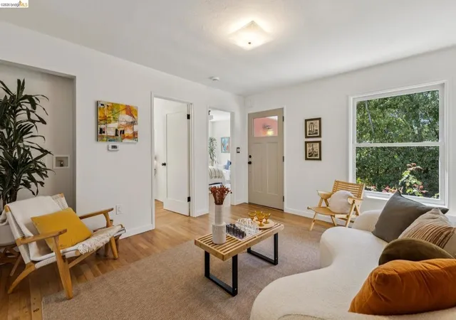 Condo for sale at 2218 Parker St, Berkeley, CA 94704 | MLS# 41147681