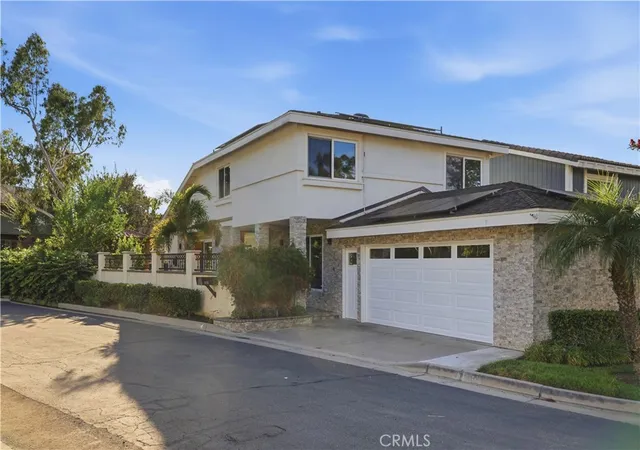 Photo 2 of Single family home for sale at 991 S Park Rim Cir, Anaheim, CA 92807 | MLS# OC26197288 | Listing updated on 2026-09-14